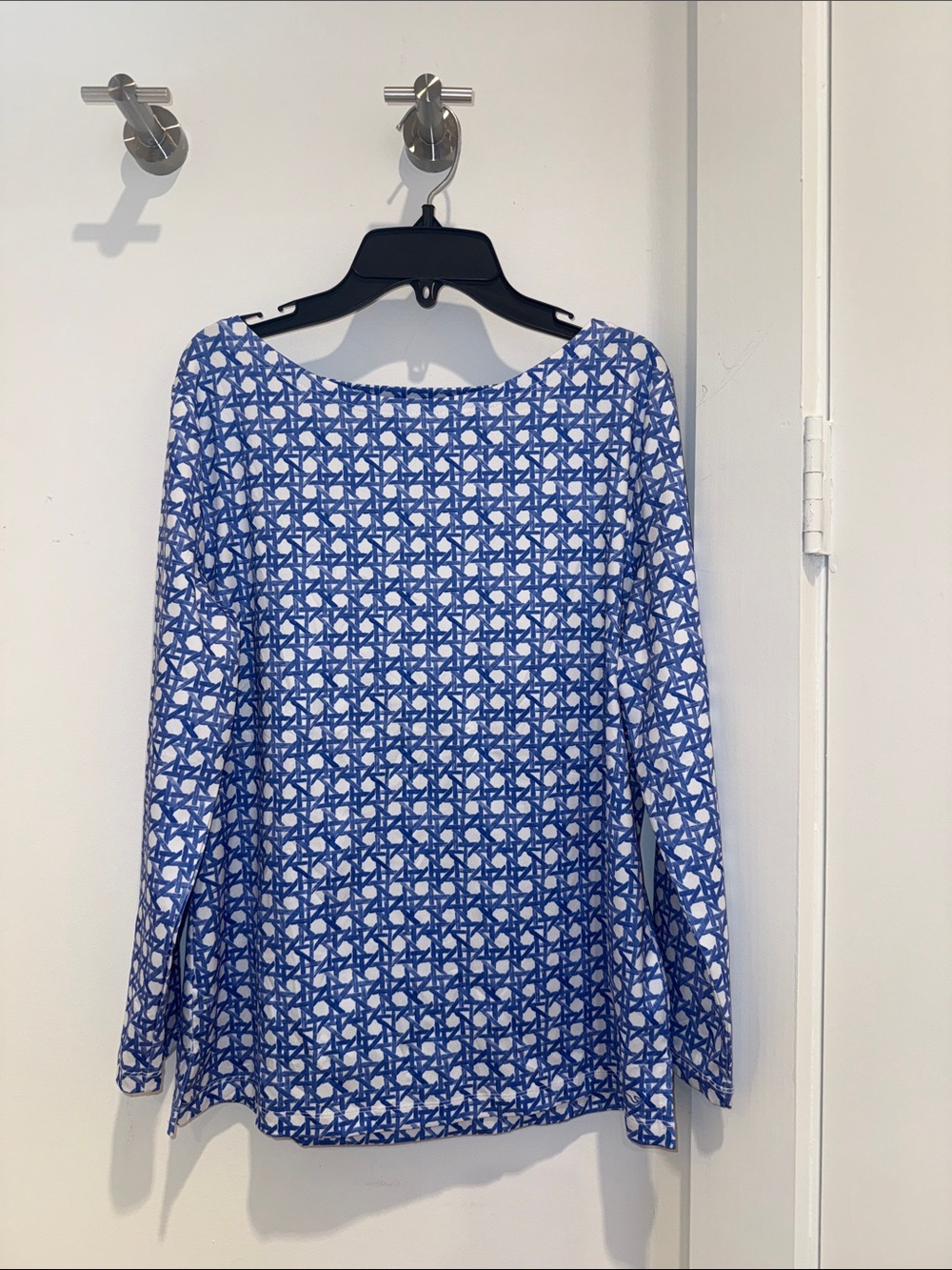 Vineyard Vines Blue and White Geometric Long Sleeve Tee